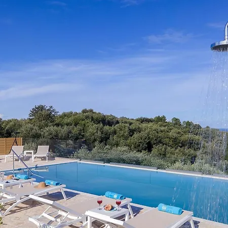 Portes By Mediterraneanvillas * Peritheia