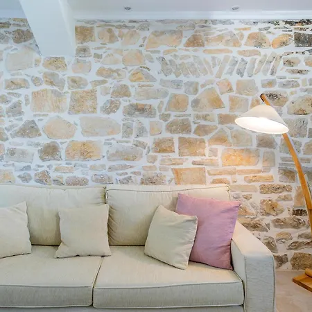 Portes By Mediterraneanvillas Peritheia